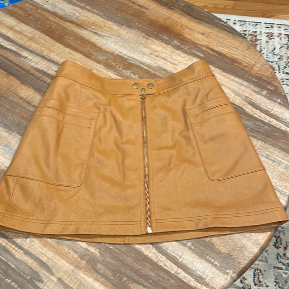 Free People brown High A line vegan leather skirt. Faux leather zipper in front - Picture 2 of 3